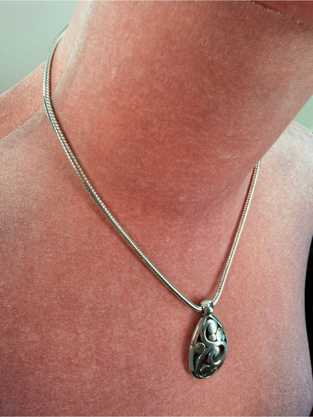 GUC Brighton Contempo Necklace - Picture 9 of 11